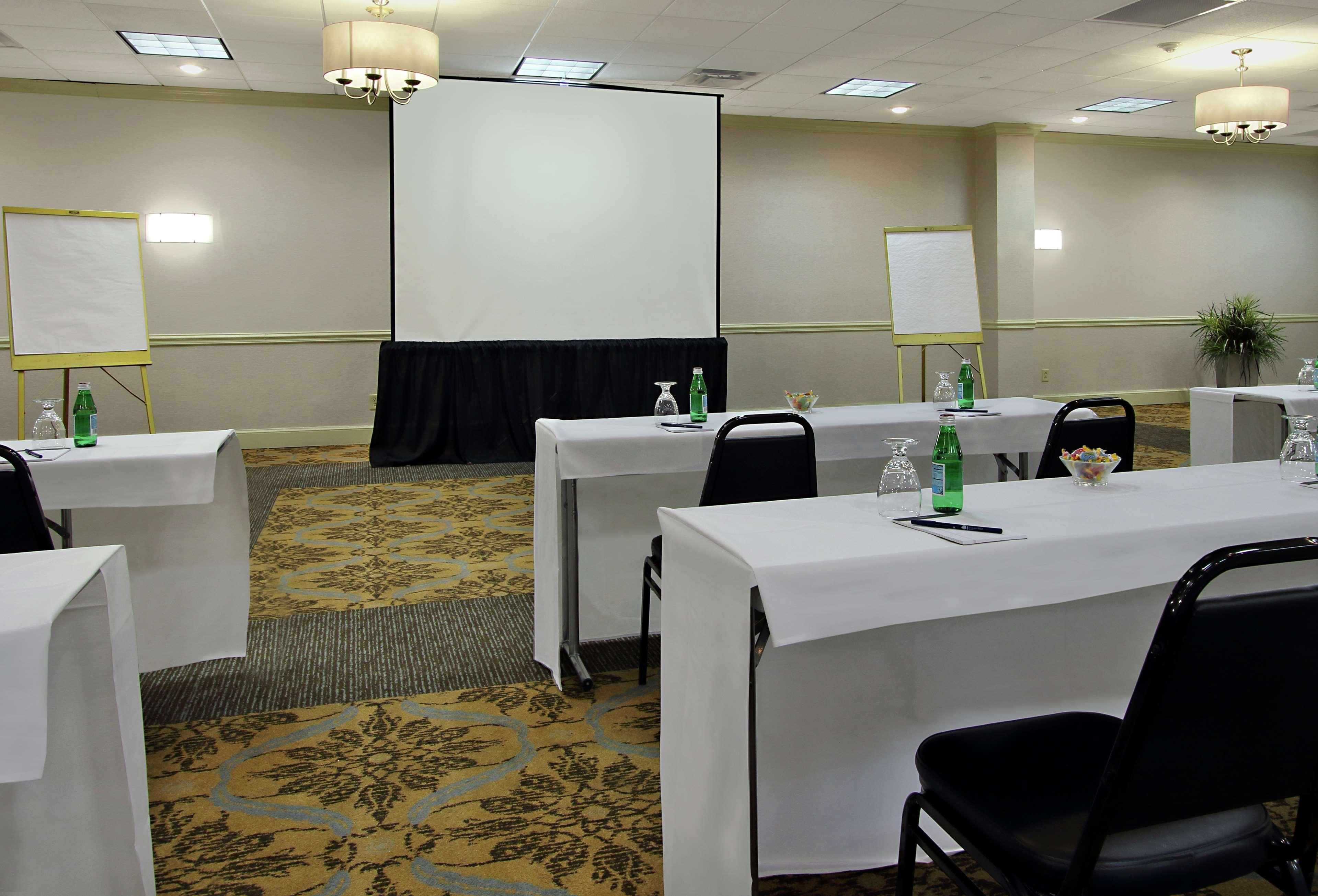 Doubletree By Hilton Mahwah Hotell Exteriör bild