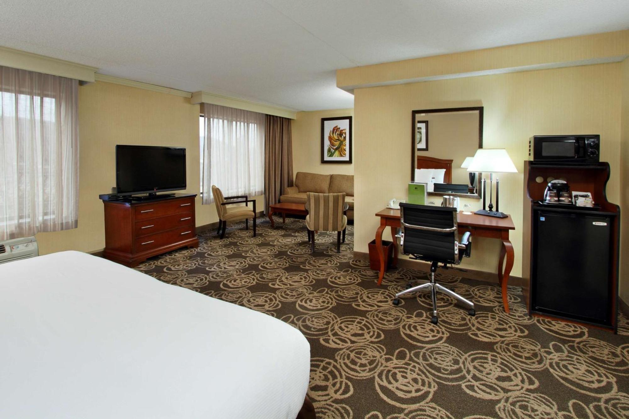Doubletree By Hilton Mahwah Hotell Exteriör bild