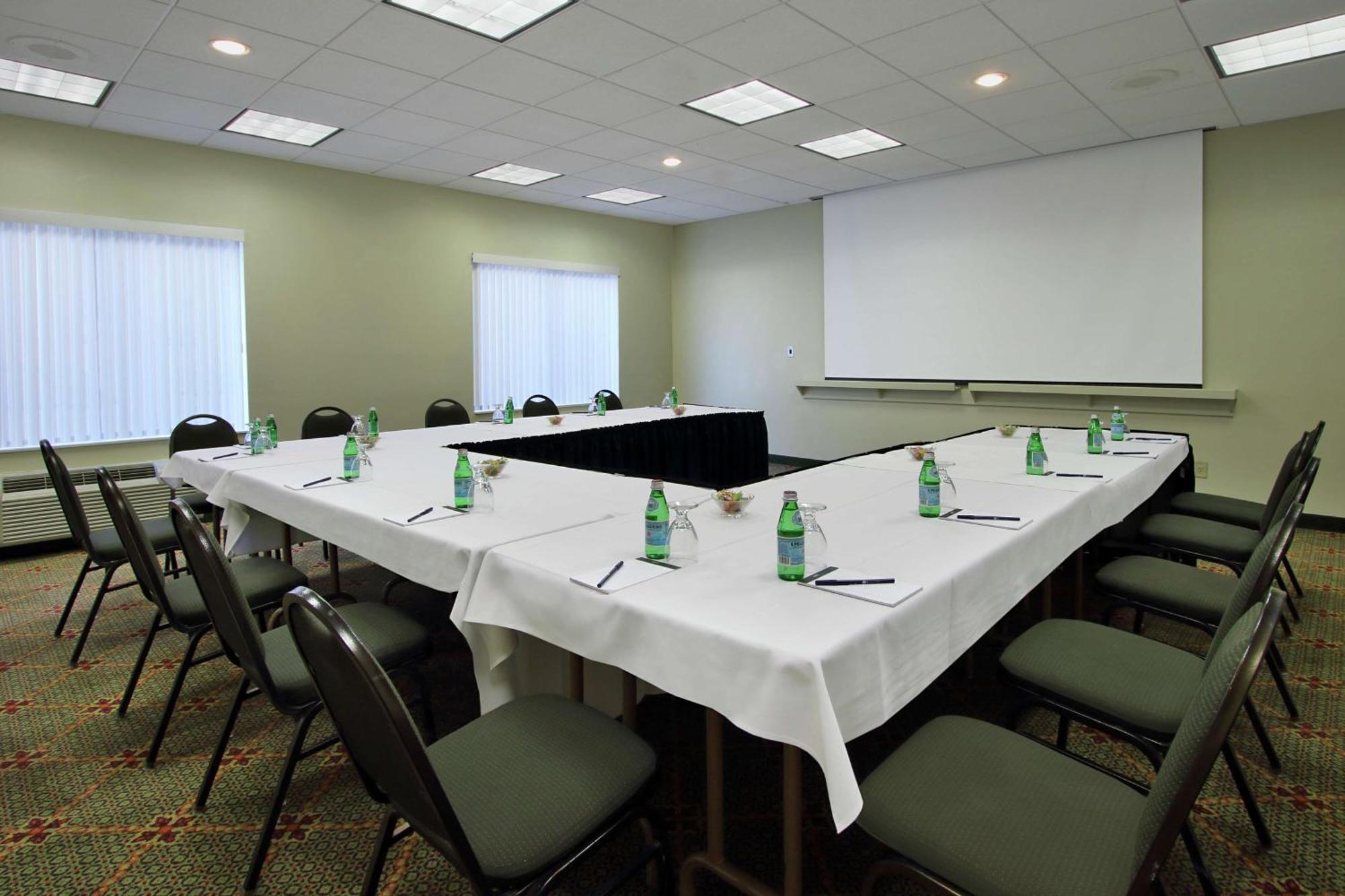Doubletree By Hilton Mahwah Hotell Exteriör bild