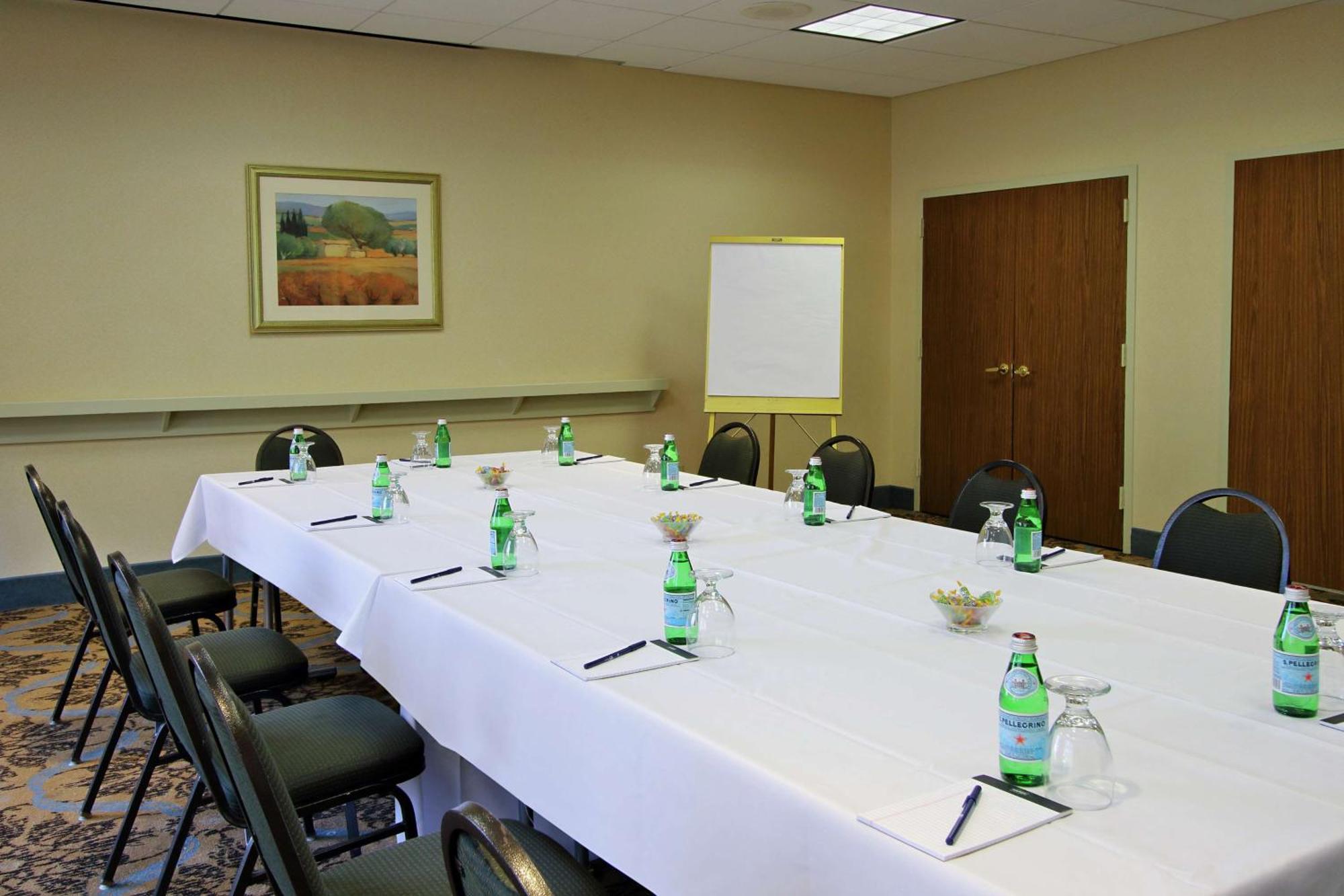 Doubletree By Hilton Mahwah Hotell Exteriör bild